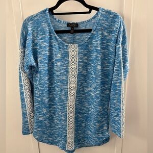 Jessica Simpson Blue and White Long Sleeve Sweater